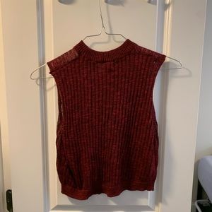 (M) H&M dark red/wine top